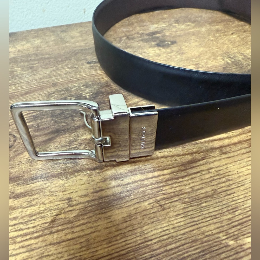 Tommy Hilfiger belt double side: brown/black. Excellent condition.Size L (30-32)
